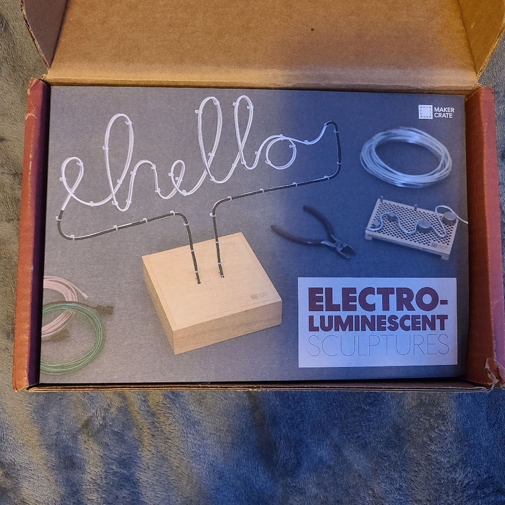 Electroluminescent Luminesent Sculptures